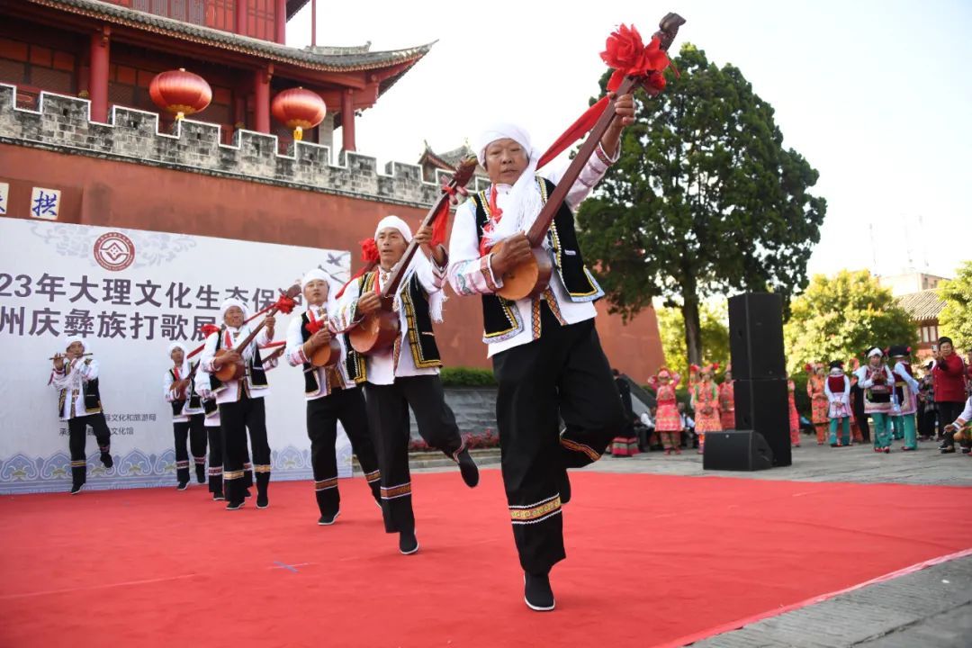 巍山举行大理文化生态保护区庆州庆彝族打歌展演